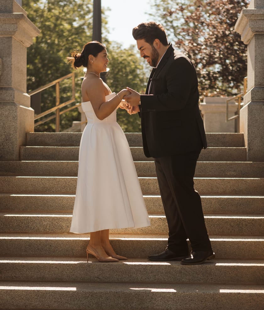 Exchanging vows on the Capitol steps